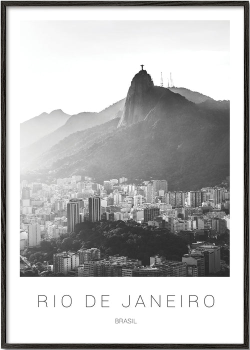 Quadro de cidade com Cristo Redentor em preto e branco