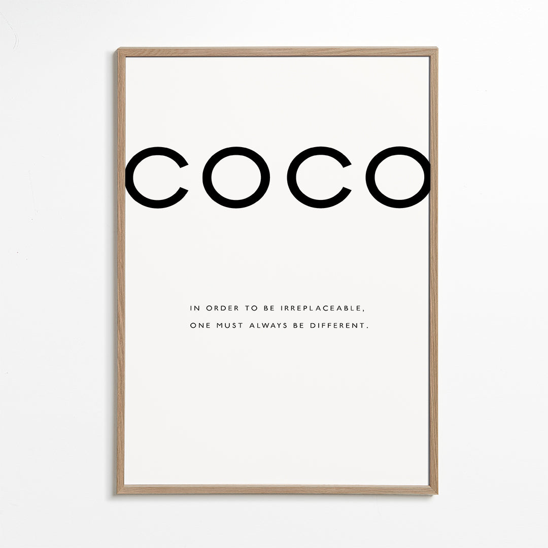 Quadro preto e branco com citação COCO