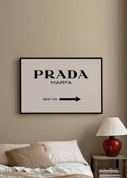 Poster de viagem com tipografia Prada Marfa