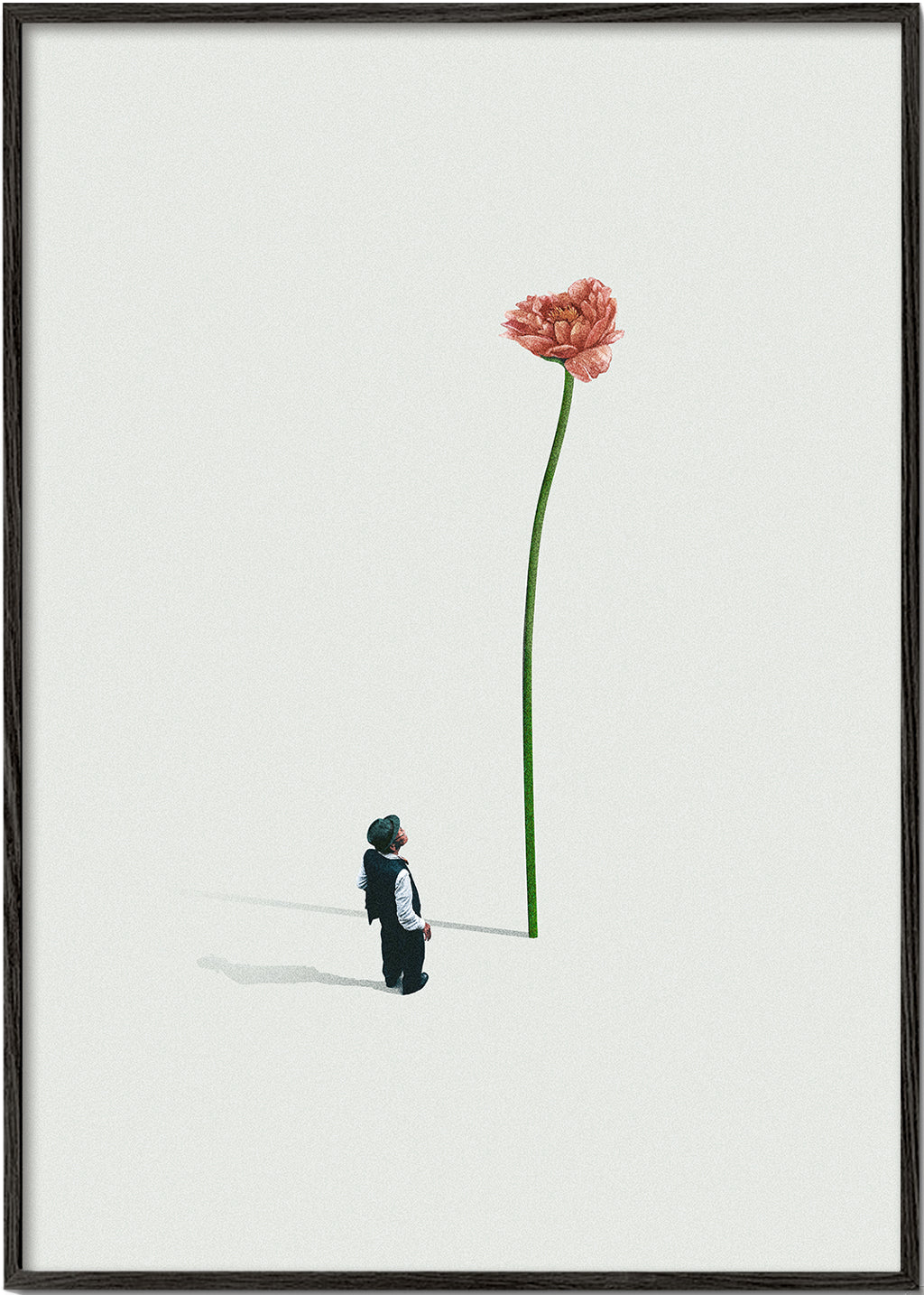 Estampa botânica flor gigante e figura pequena