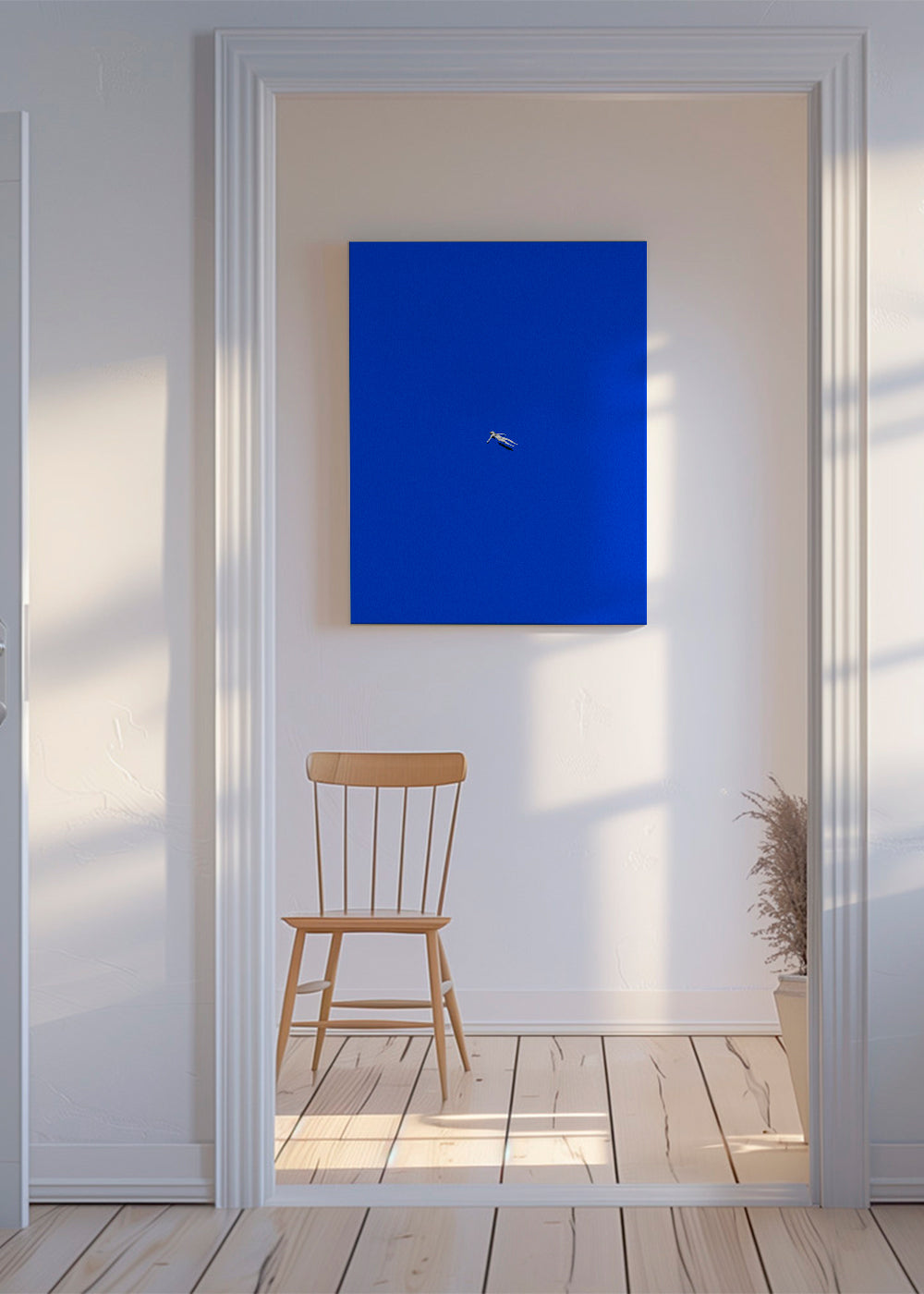 Design minimalista com figura flutuante em céu azul