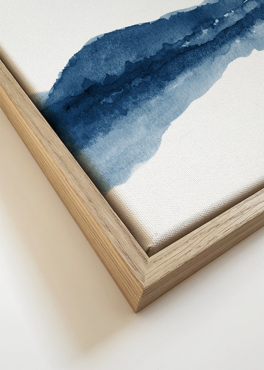 Paisagem em aquarela com montanhas e reflexo