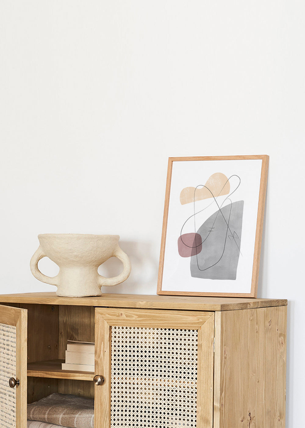 Obra abstrata com linhas gestuais e formas suaves
