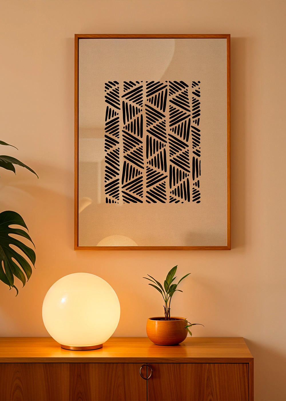 Arte preto e branco com padrão triangular