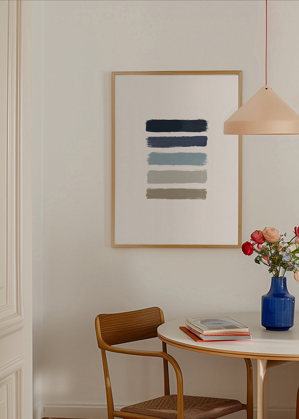 Design minimalista com riscas azuis e taupe