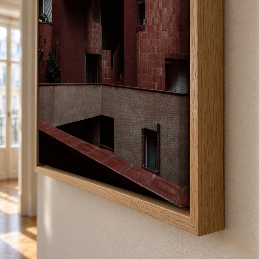 Walen Red - Framed canvas detail