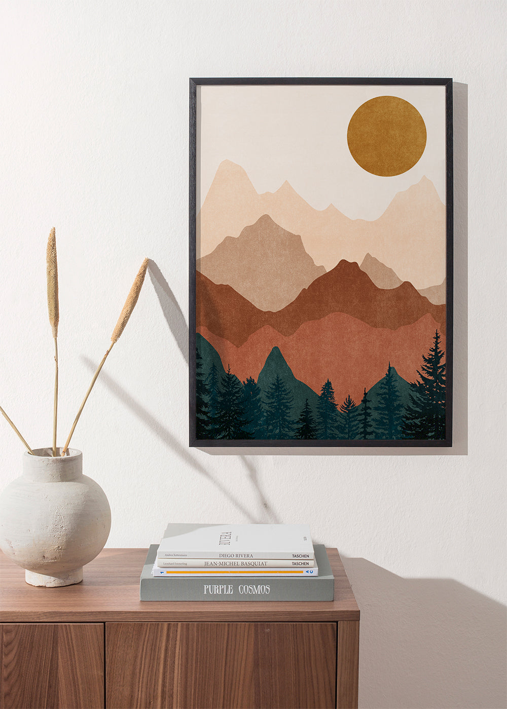 Quadro de montanha com silhuetas em camadas