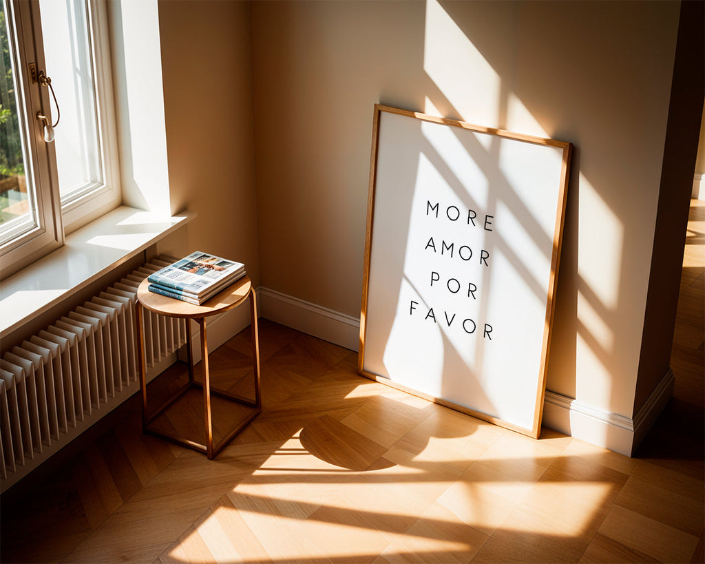 Quadro preto e branco com frase tipográfica central