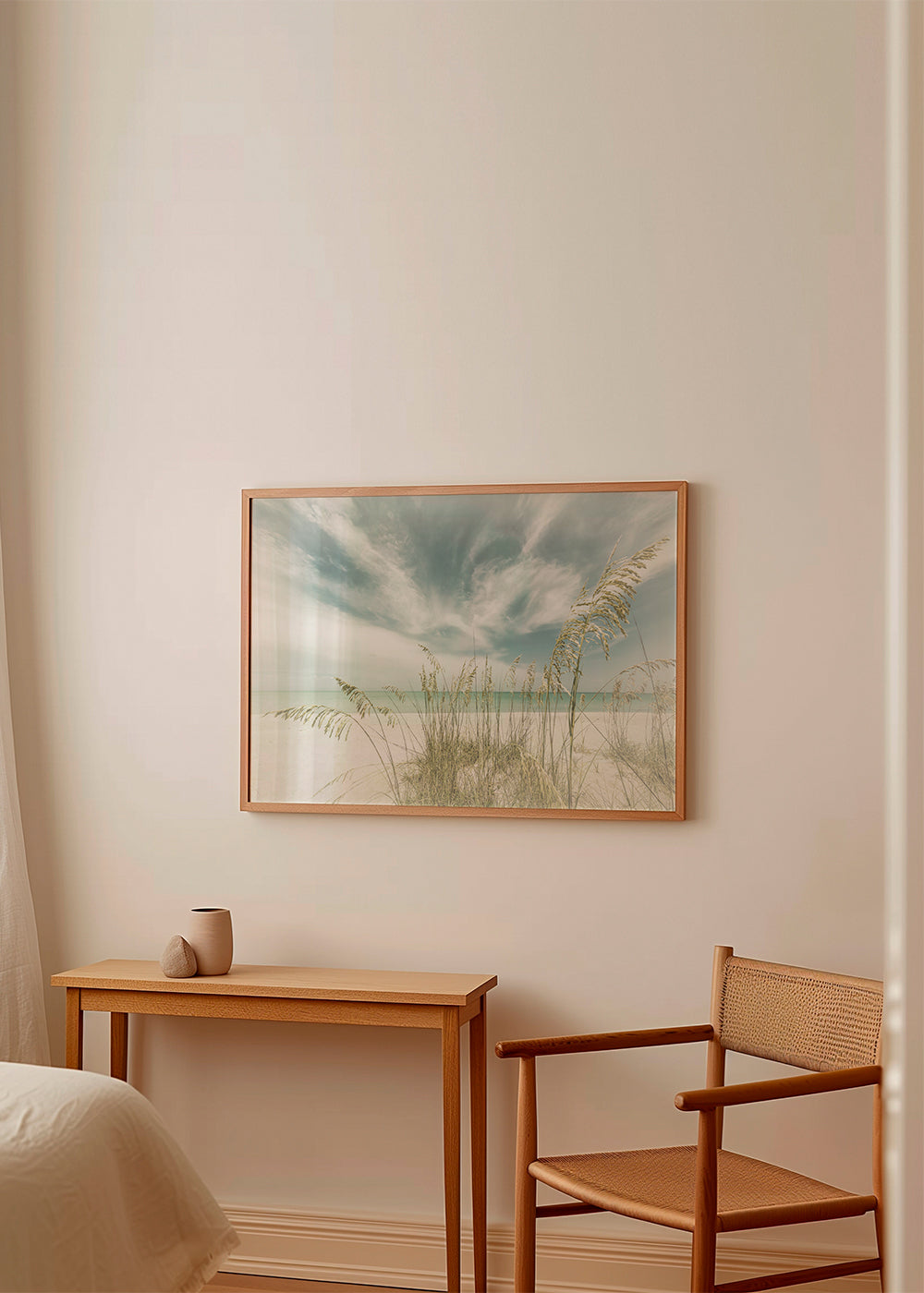 Quadro paisagem: praia serena com ervas costeiras