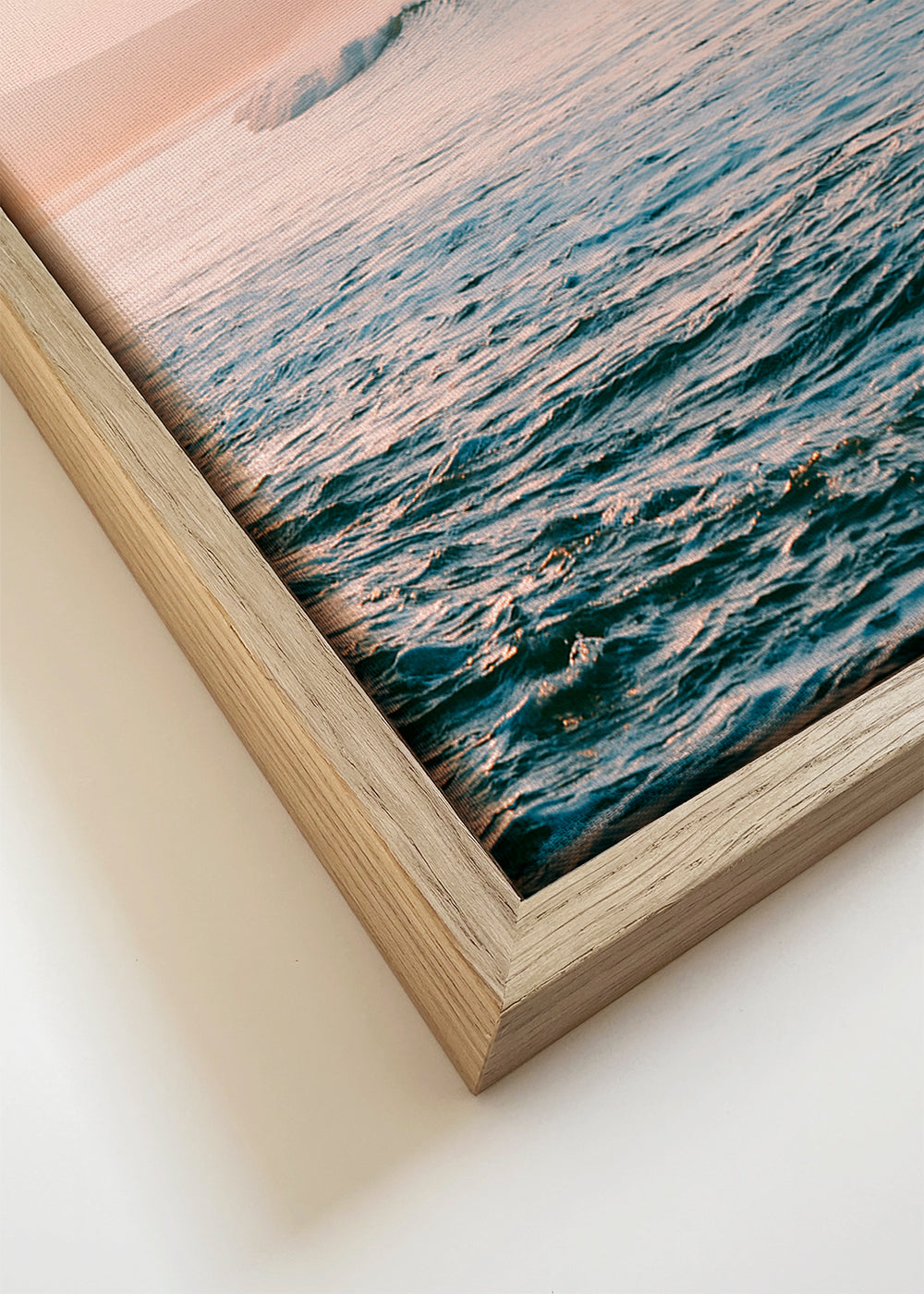 Arte desportivo surf ao amanhecer