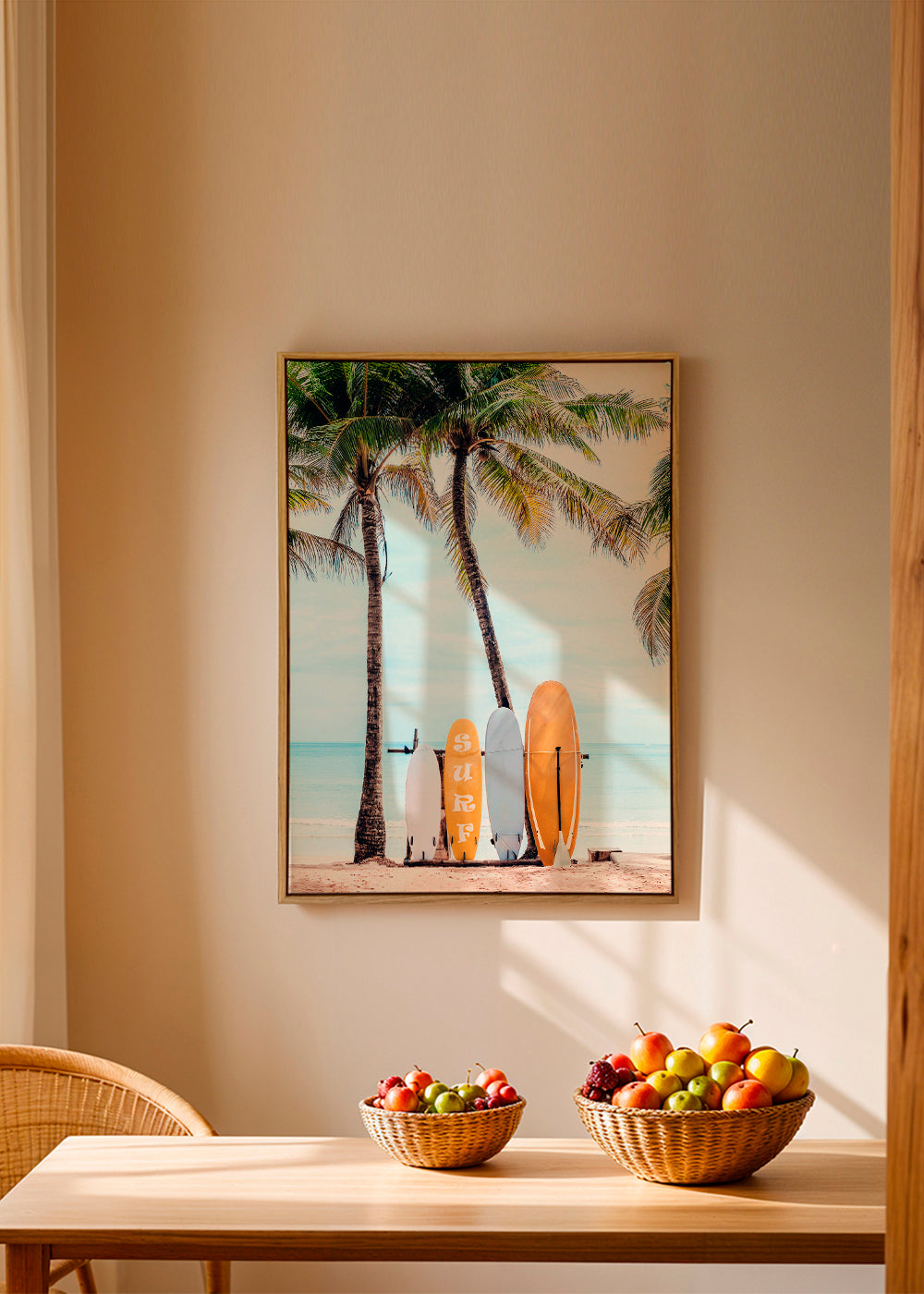 Arte desportiva: pranchas de surf numa praia tropical