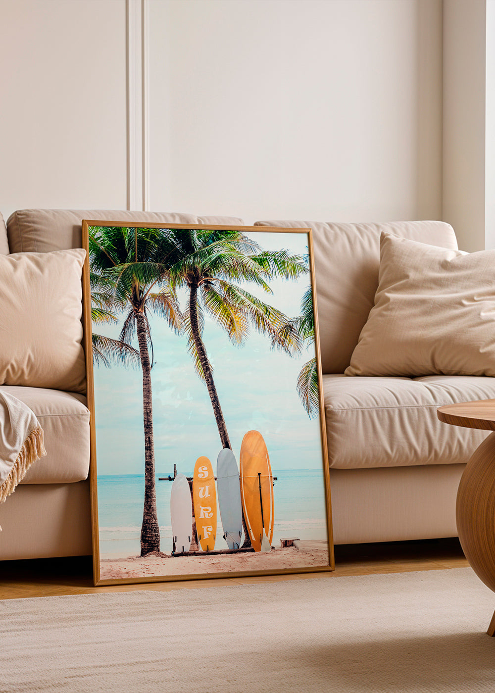 Arte desportiva: pranchas de surf numa praia tropical
