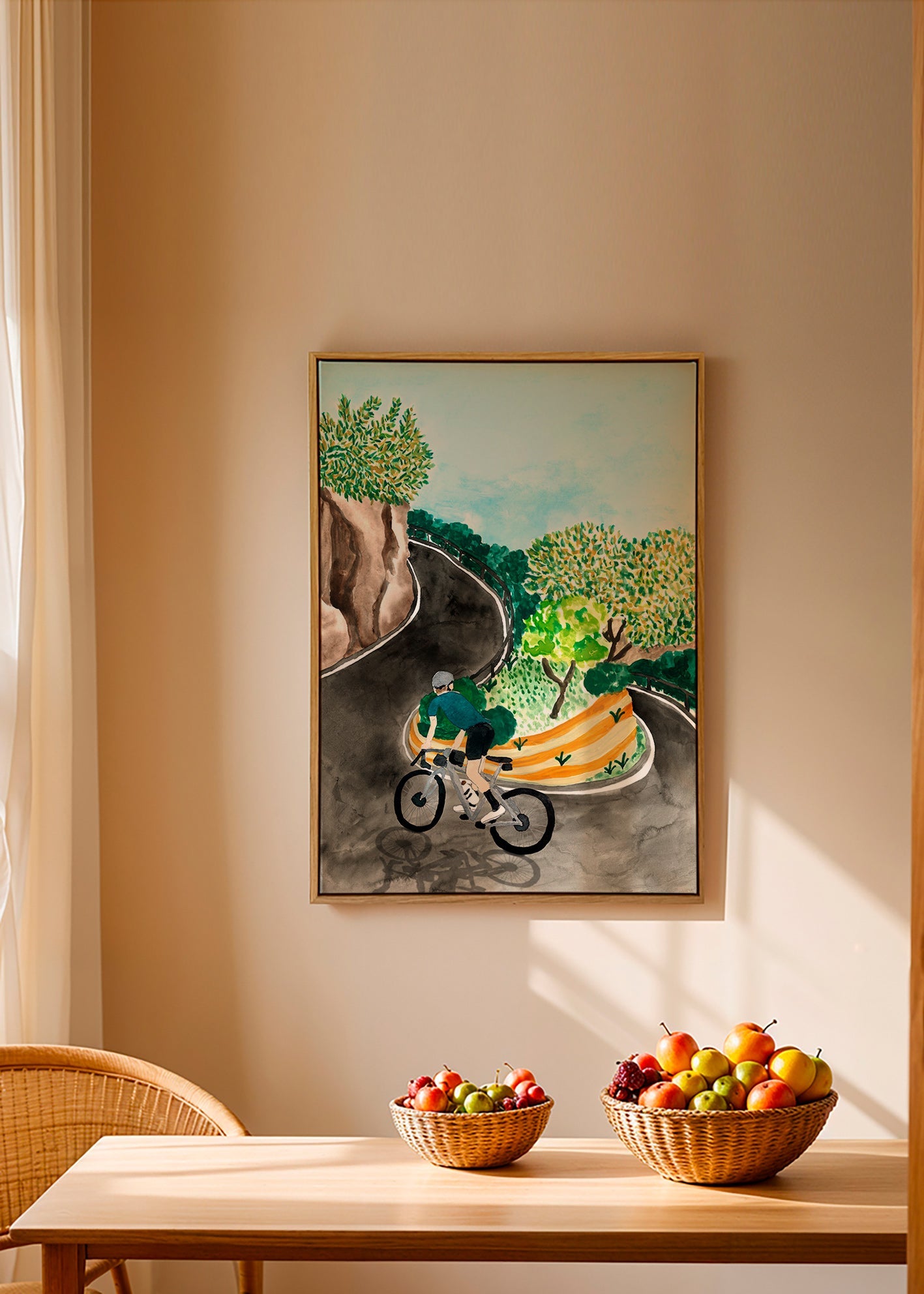 Quadro de paisagem com ciclista em curva montanhosa