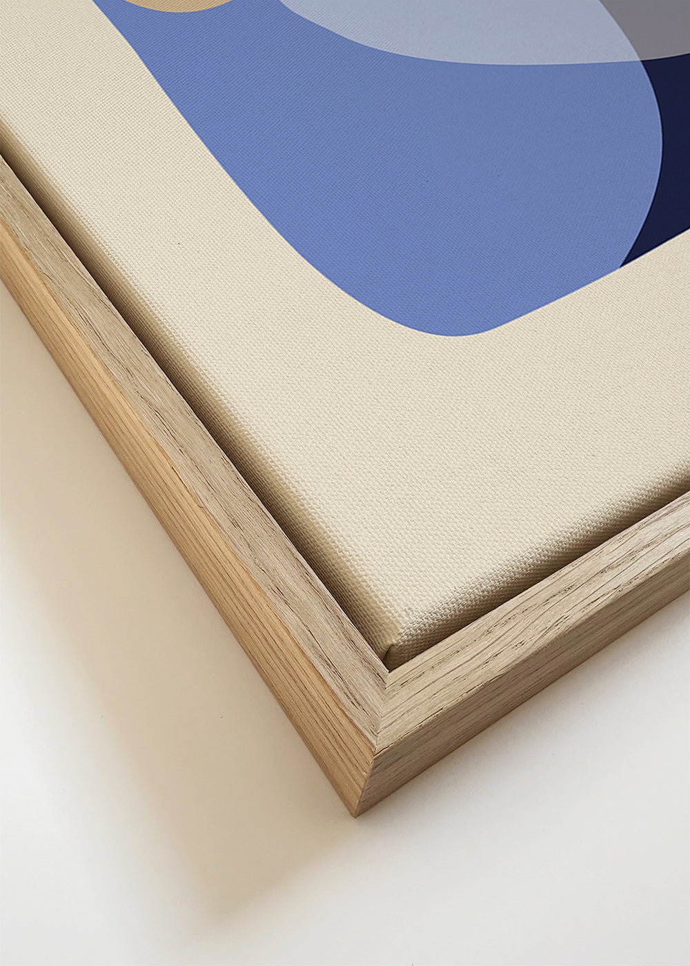 Design minimal com formas orgânicas bege e azul
