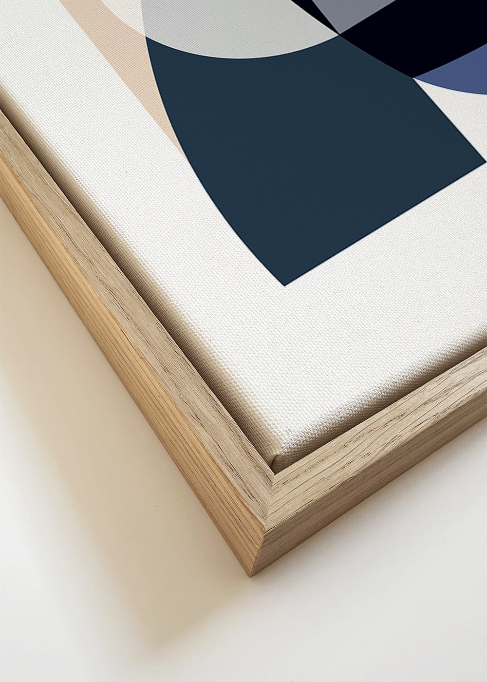Obra abstrata com formas geométricas sobrepostas