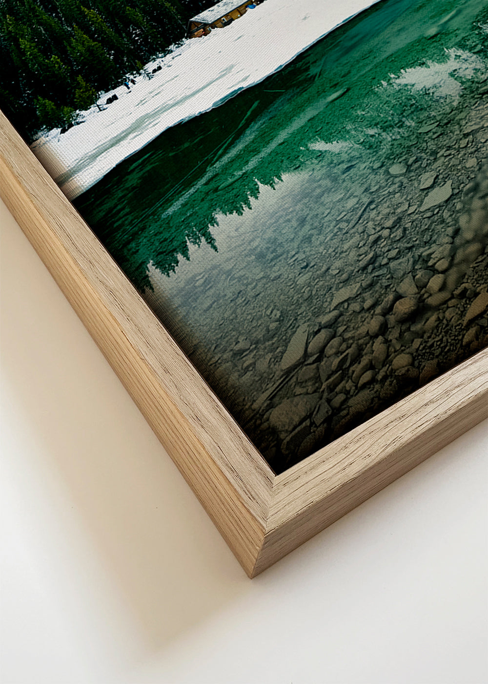 Quadro de paisagem com lago glaciar