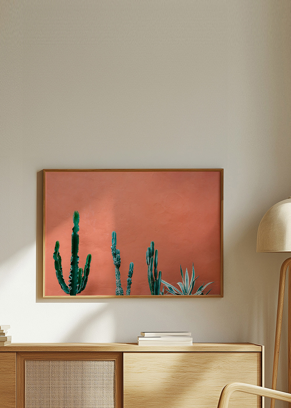 Estampa botânica com cactos em parede terracota – Product1