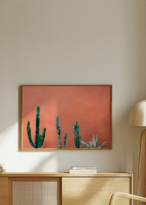 Estampa botânica com cactos em parede terracota – Product1