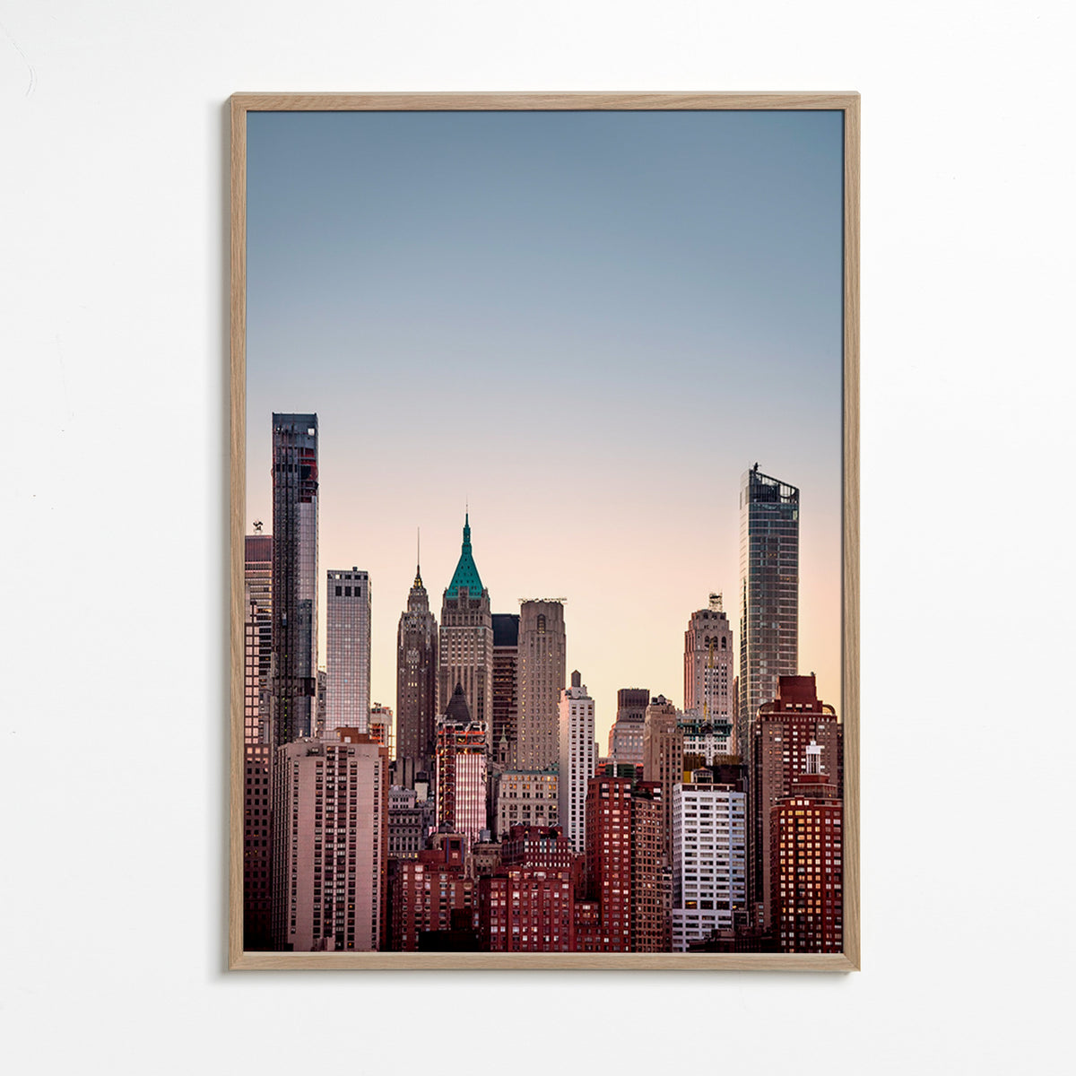 Poster de cidades com skyline ao anoitecer – Oak Frame