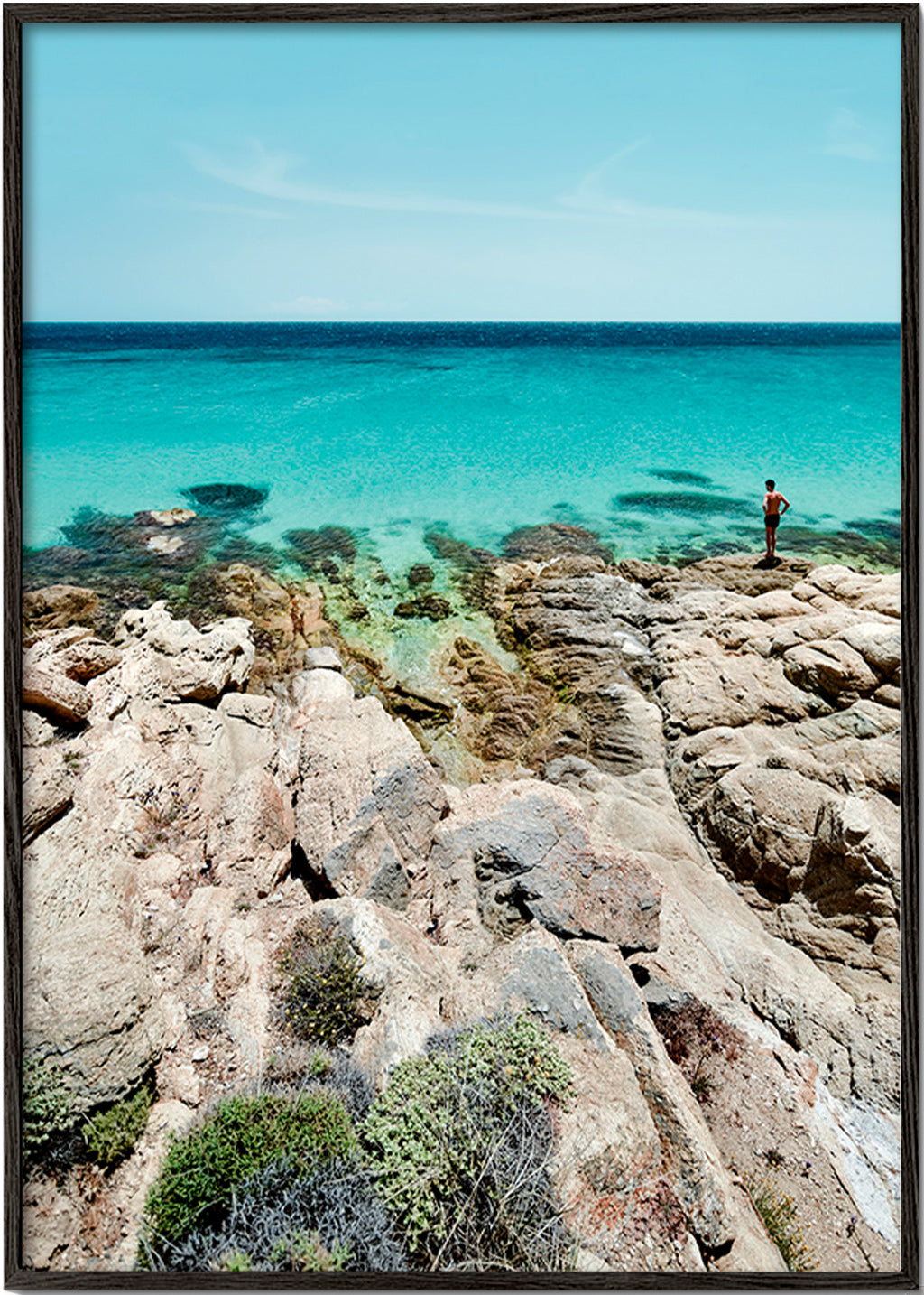 Arte paisagística: costa rochosa e mar turquesa – Black Frame