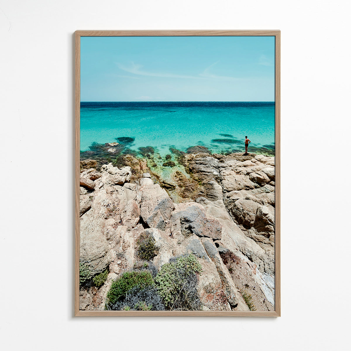Arte paisagística: costa rochosa e mar turquesa – Oak Frame