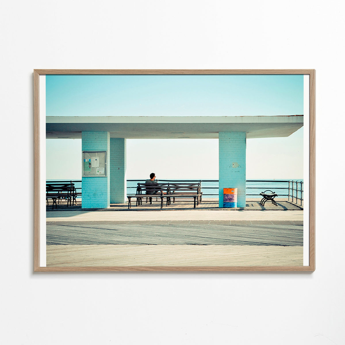 Fotografia de cais com banco solitário – Oak Frame