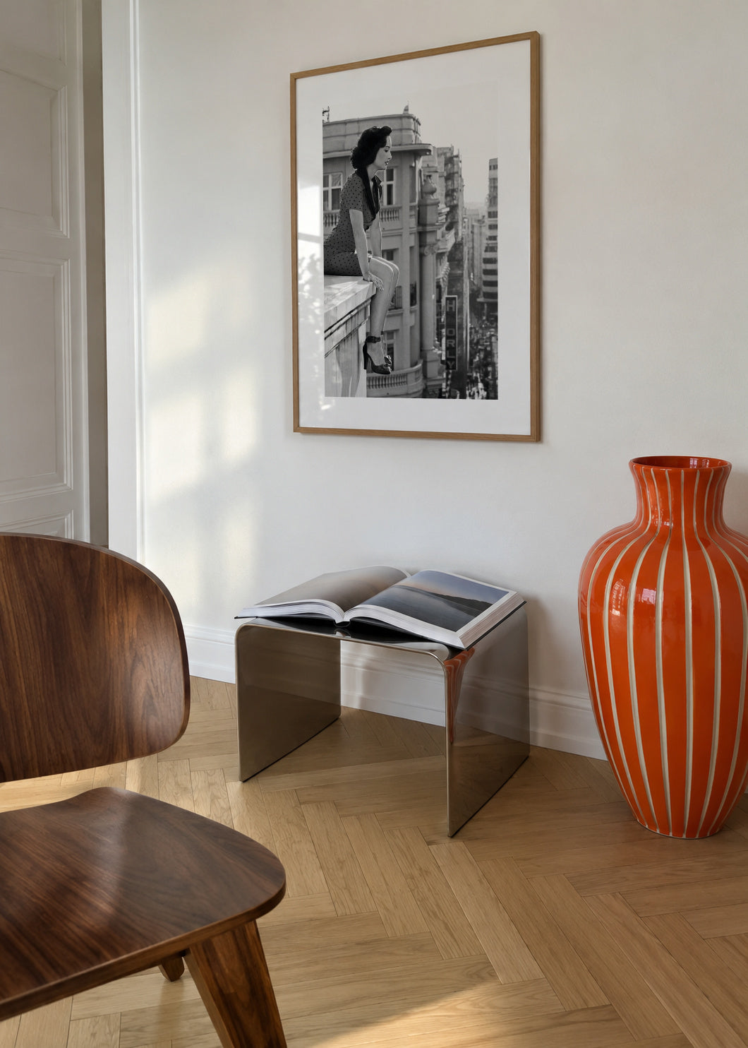 Mad Madrid 2 - Framed poster in an interior