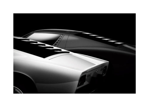 Fotografia de carros Miura em perfil