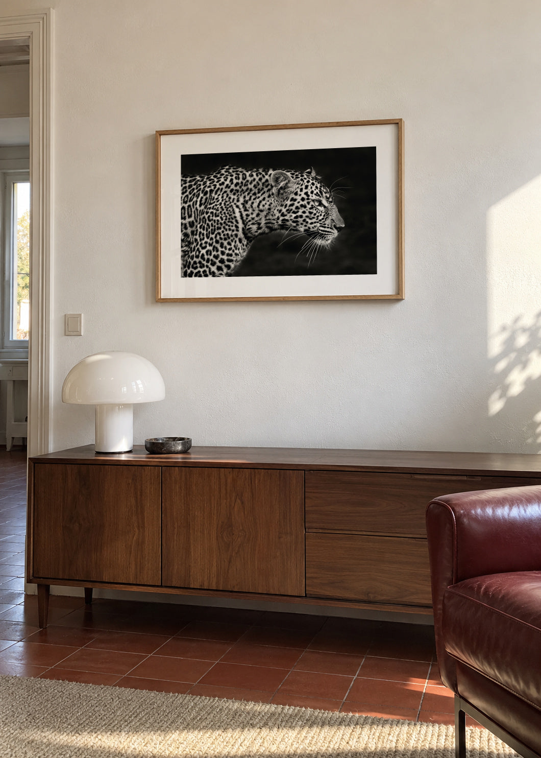 Leopard Close Up - Framed poster in an interior