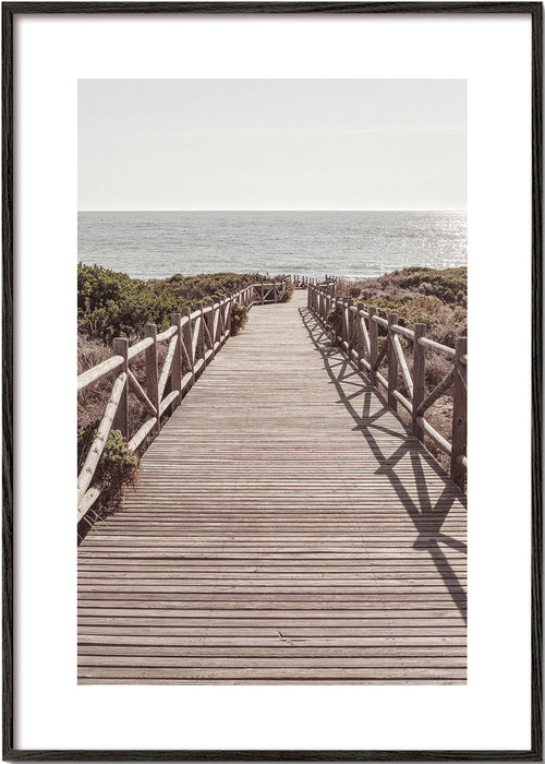 Quadro paisagem com passarela para a praia