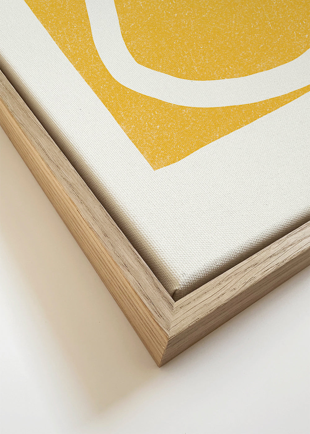 Quadro abstrato mostarda com traço orgânico