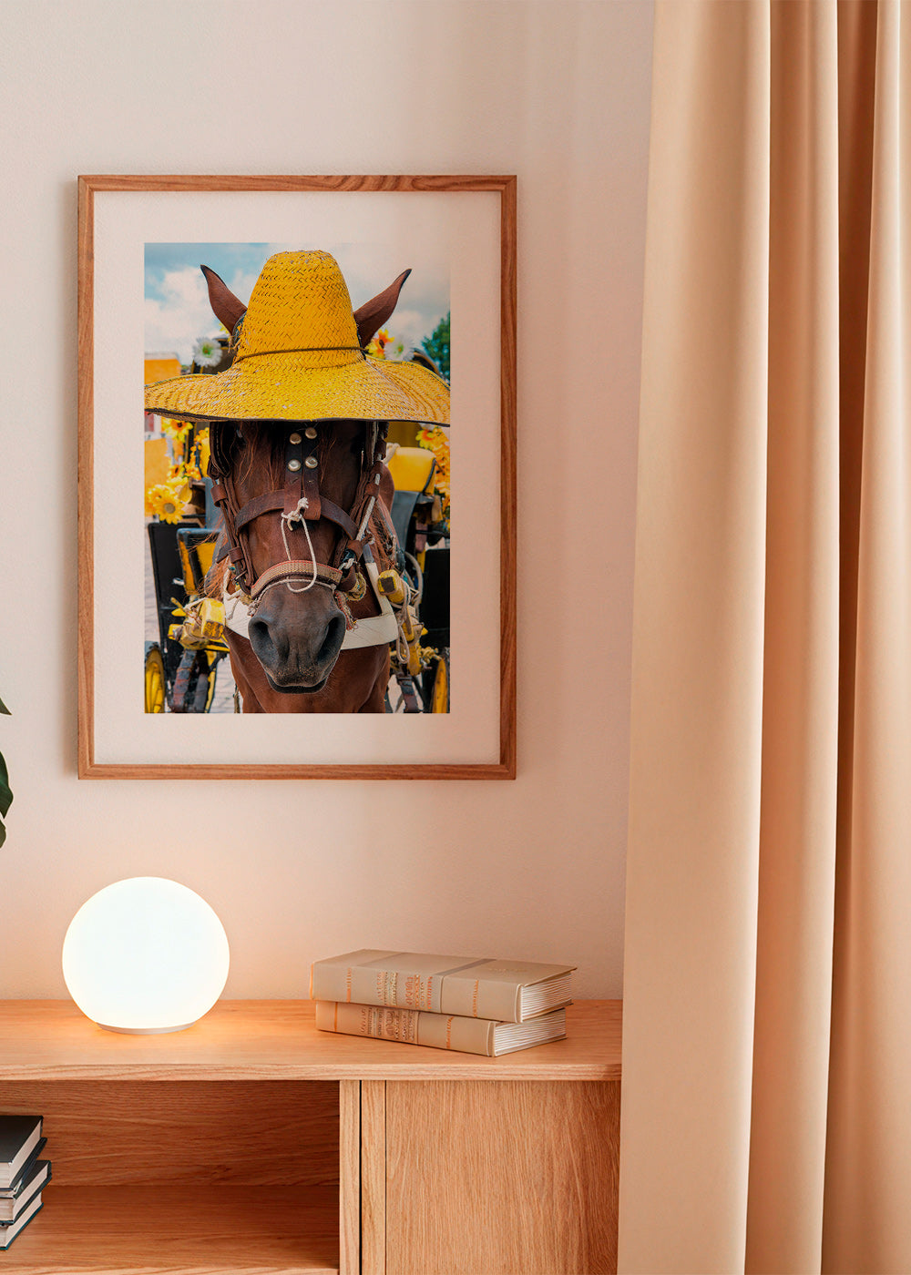 Quadro de cavalo com chapéu amarelo – Product2