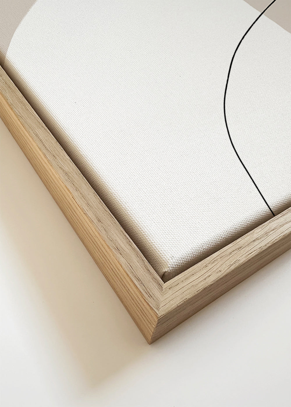 Design minimalista com formas orgânicas preto e bege