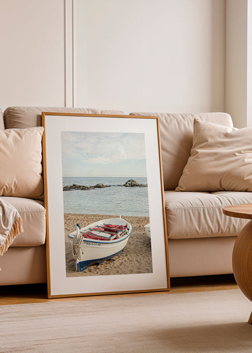 Quadro de paisagem com barco na orla