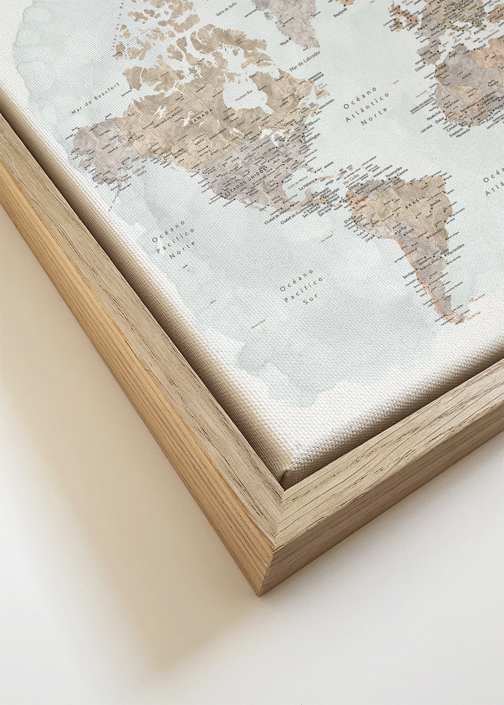 Mapa-múndi em aquarela com detalhes