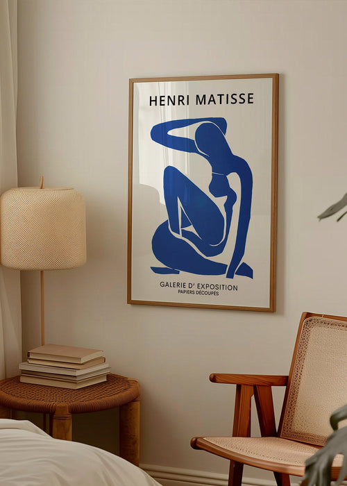 Ilustração figura feminina azul recortada