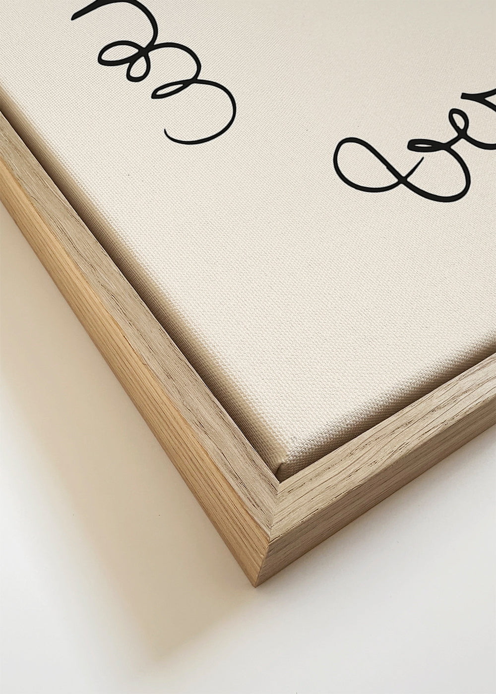 Ilustração coração vermelho com lettering curvo