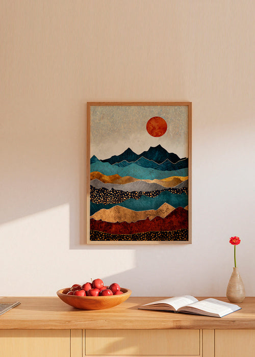 Quadro de paisagem com montanhas azuis em camadas e detalhes dourados
