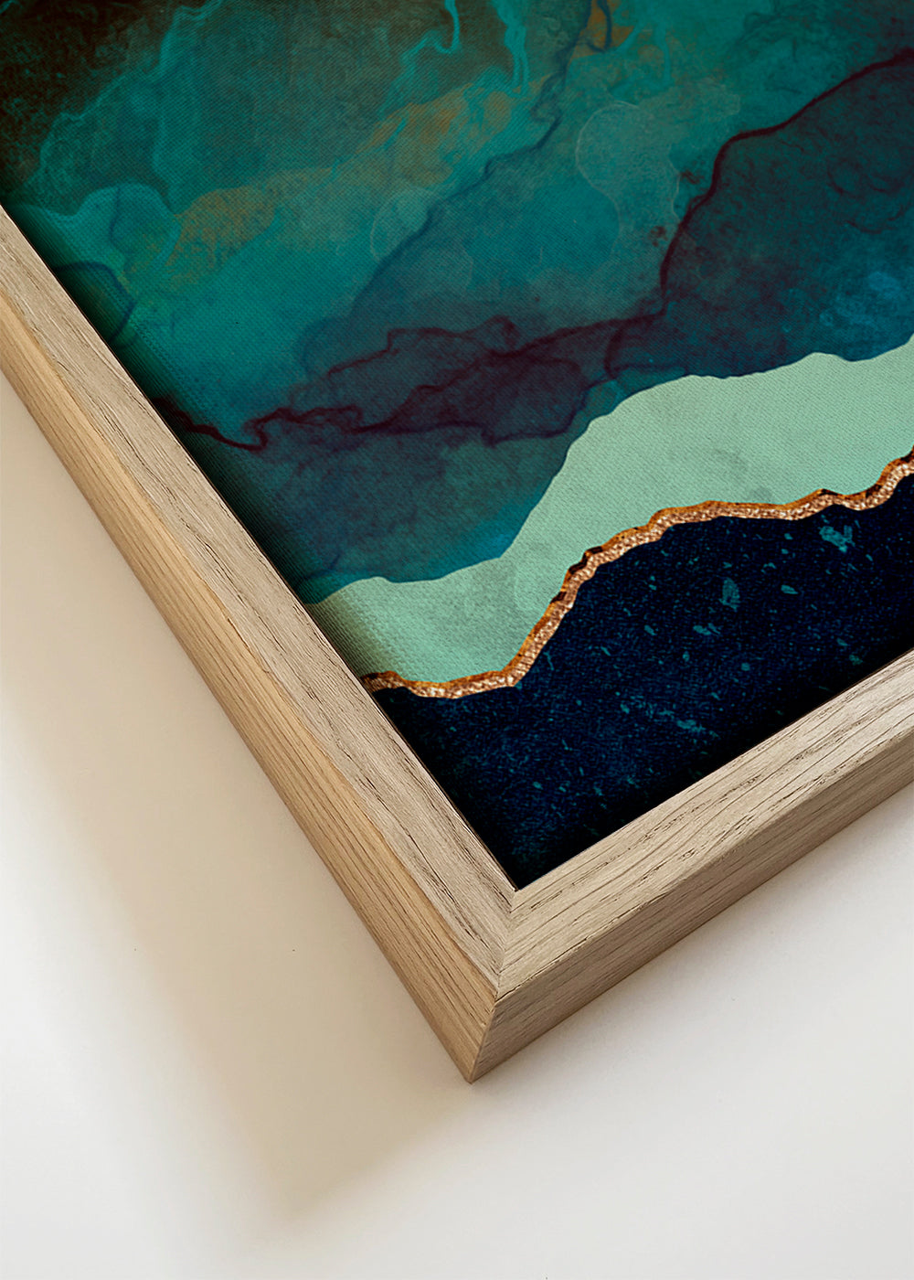 Quadro de paisagem índigo com detalhes dourados