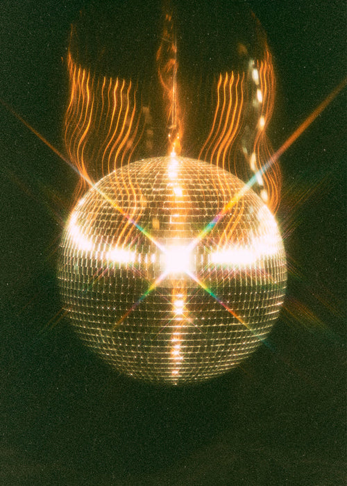Fotografia bola disco dourada