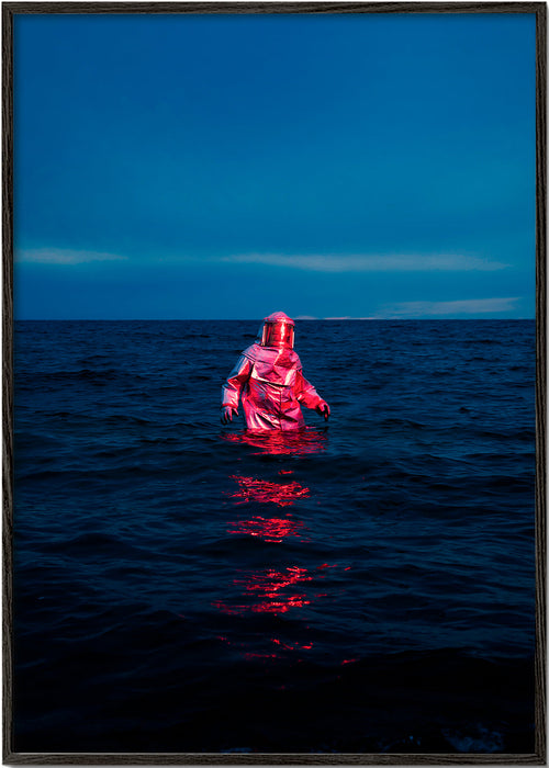 Quadro paisagem com astronauta no mar