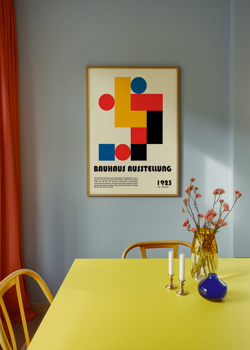 Poster geométrico Bauhaus com formas primárias