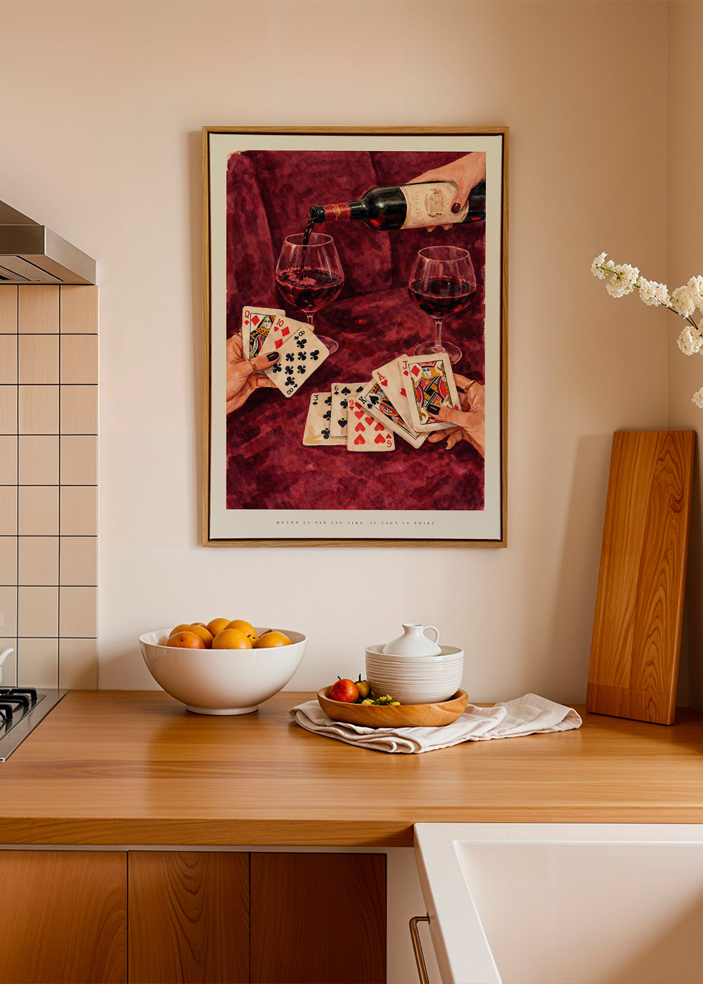 Arte para cozinha com cartas e vinho tinto