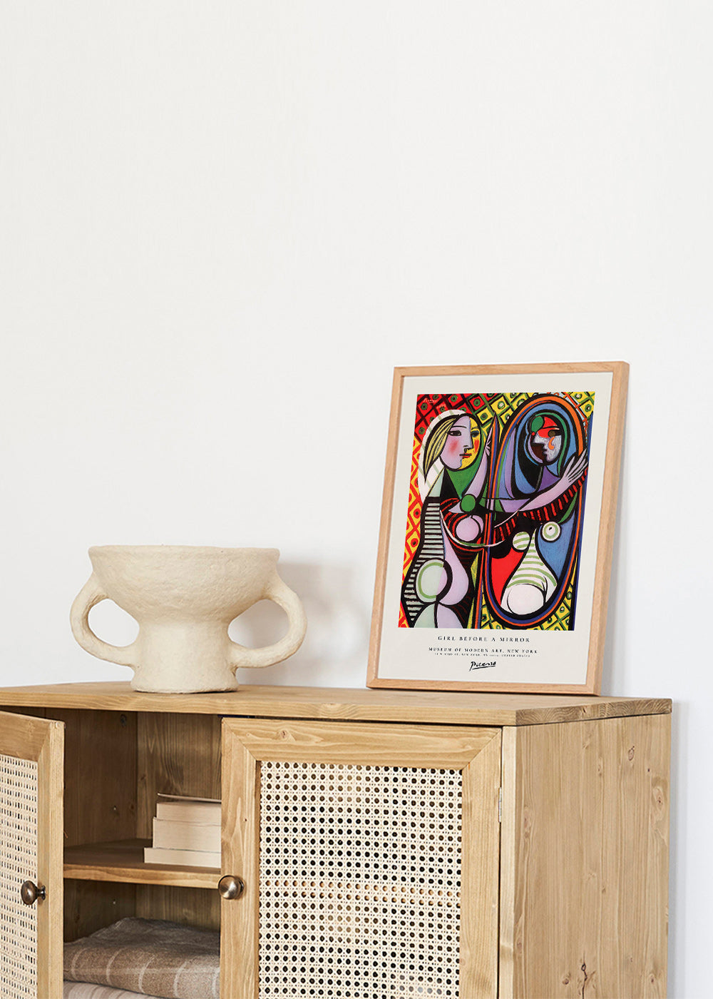 Quadro abstrato com figura diante de um espelho