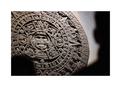 Fotografia calendário asteca em relevo
