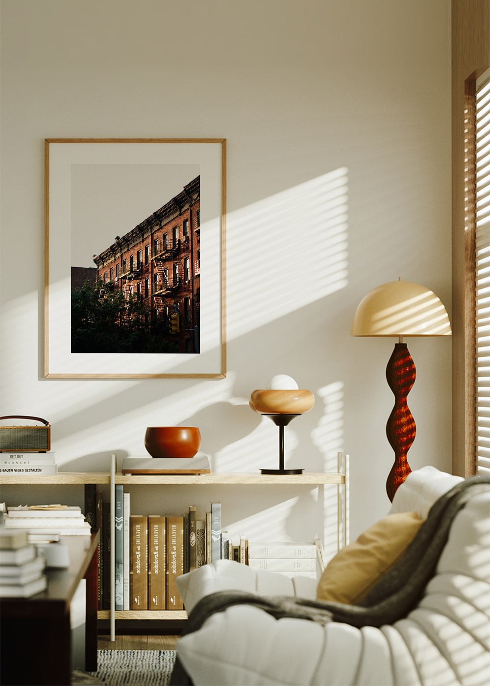 Quadro de cidades com fachadas de tijolo e escadas externas
