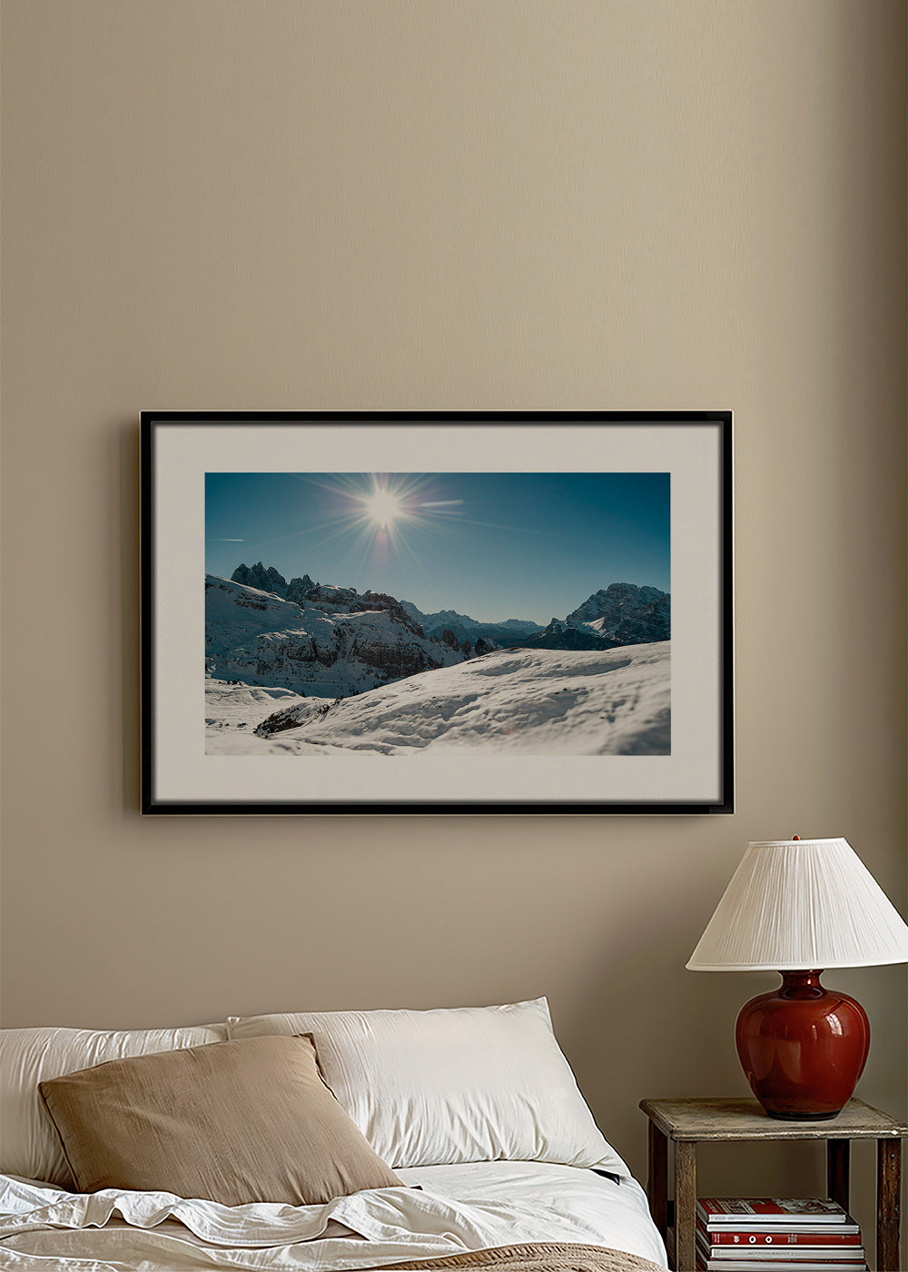 Quadro de paisagem: serra nevada com sol radiante
