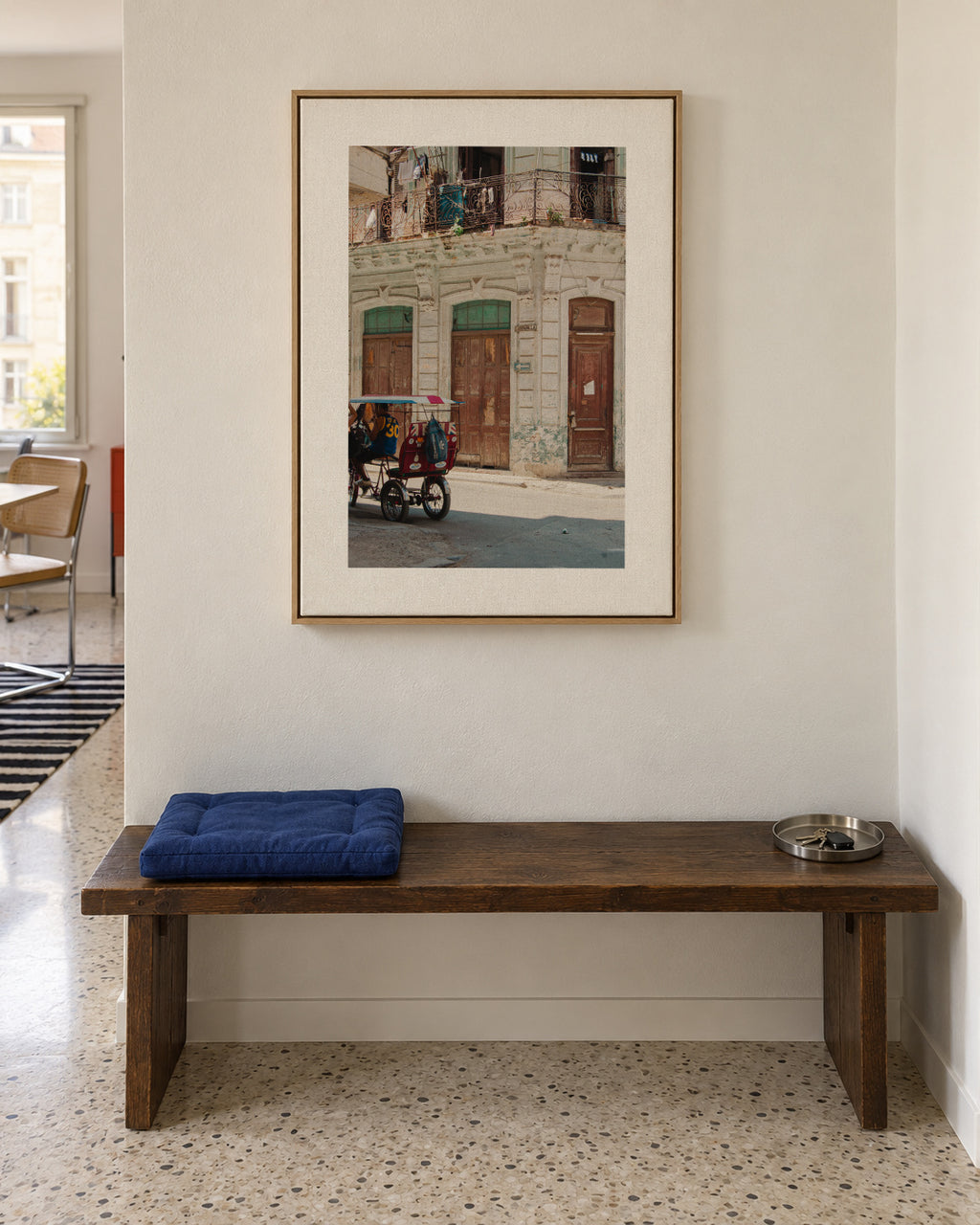 Havana Street - Framed canvas in an interior