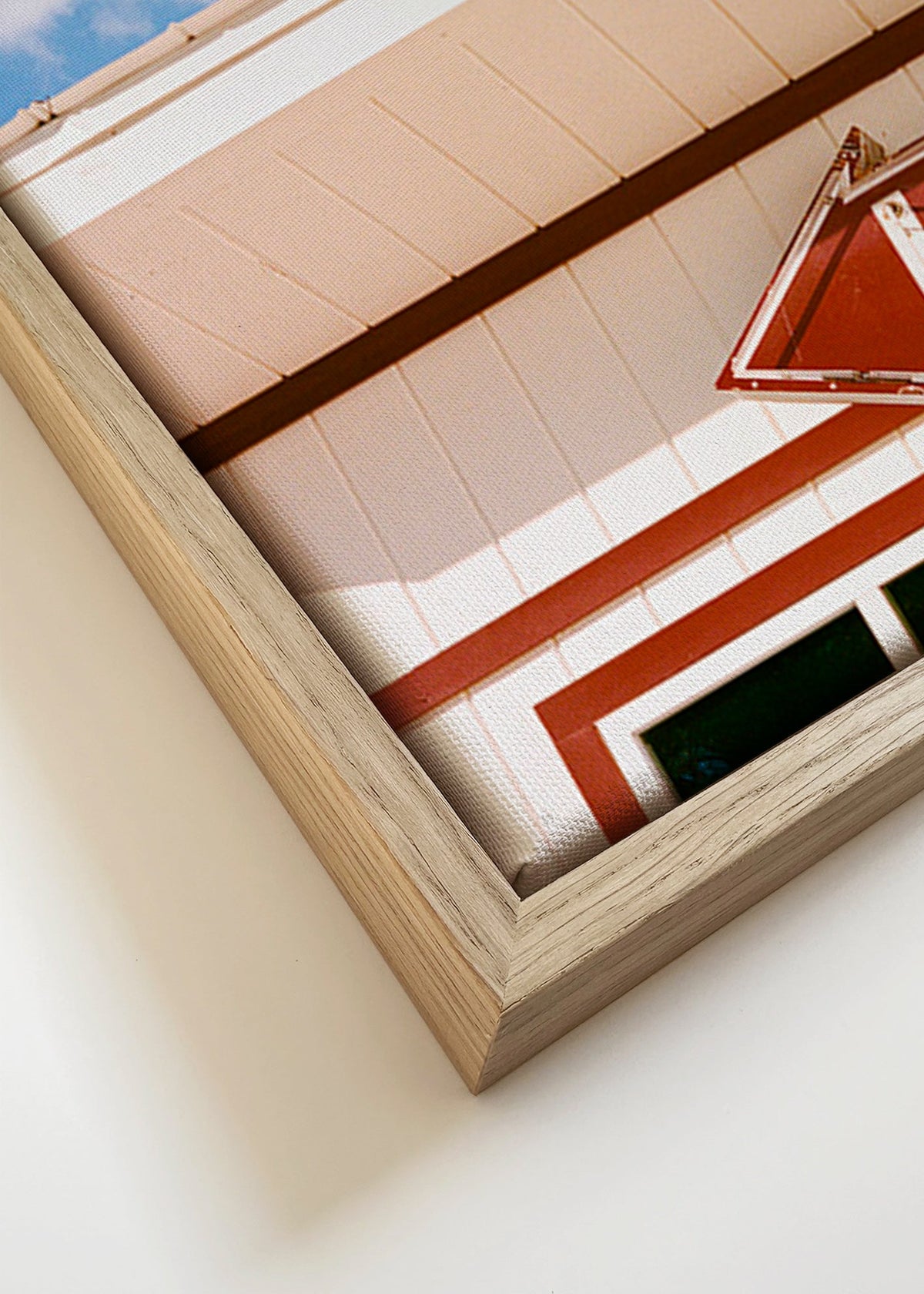 Quadro vintage com letreiro 'LIQUOR' e céu azul – Canvas detail