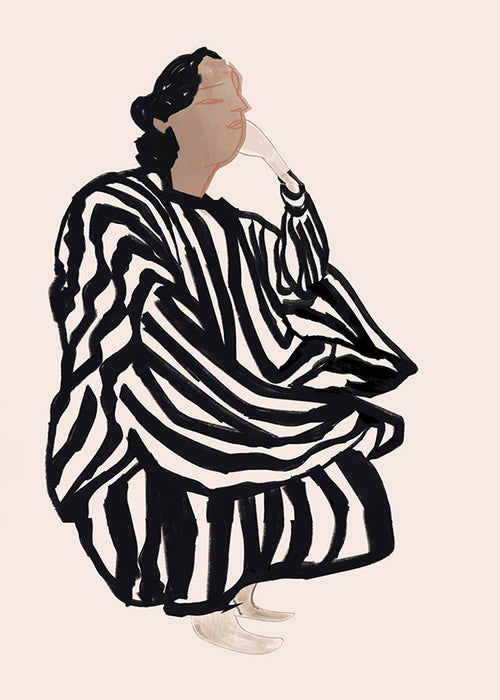 Ilustração de figura feminina com riscas gráficas